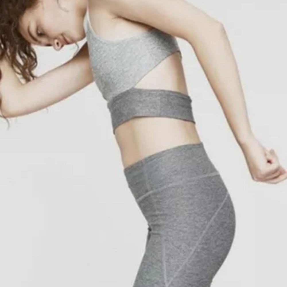 Outdoor Voices Slashback Tri Tone Crop Top Medium Dove Ash Graphite Grays